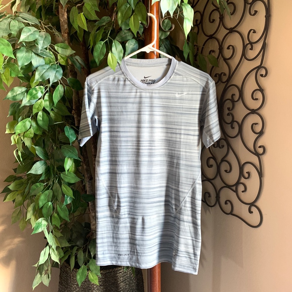 NWOT MNS NIKE PRO COMBAT COMPRESSION SHIRT